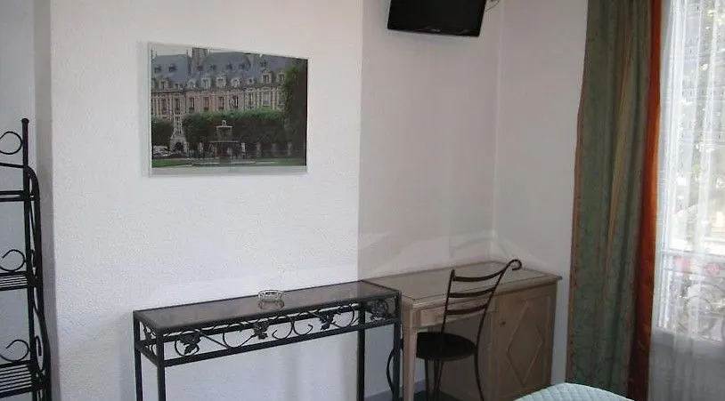 Victoria 2* Paris