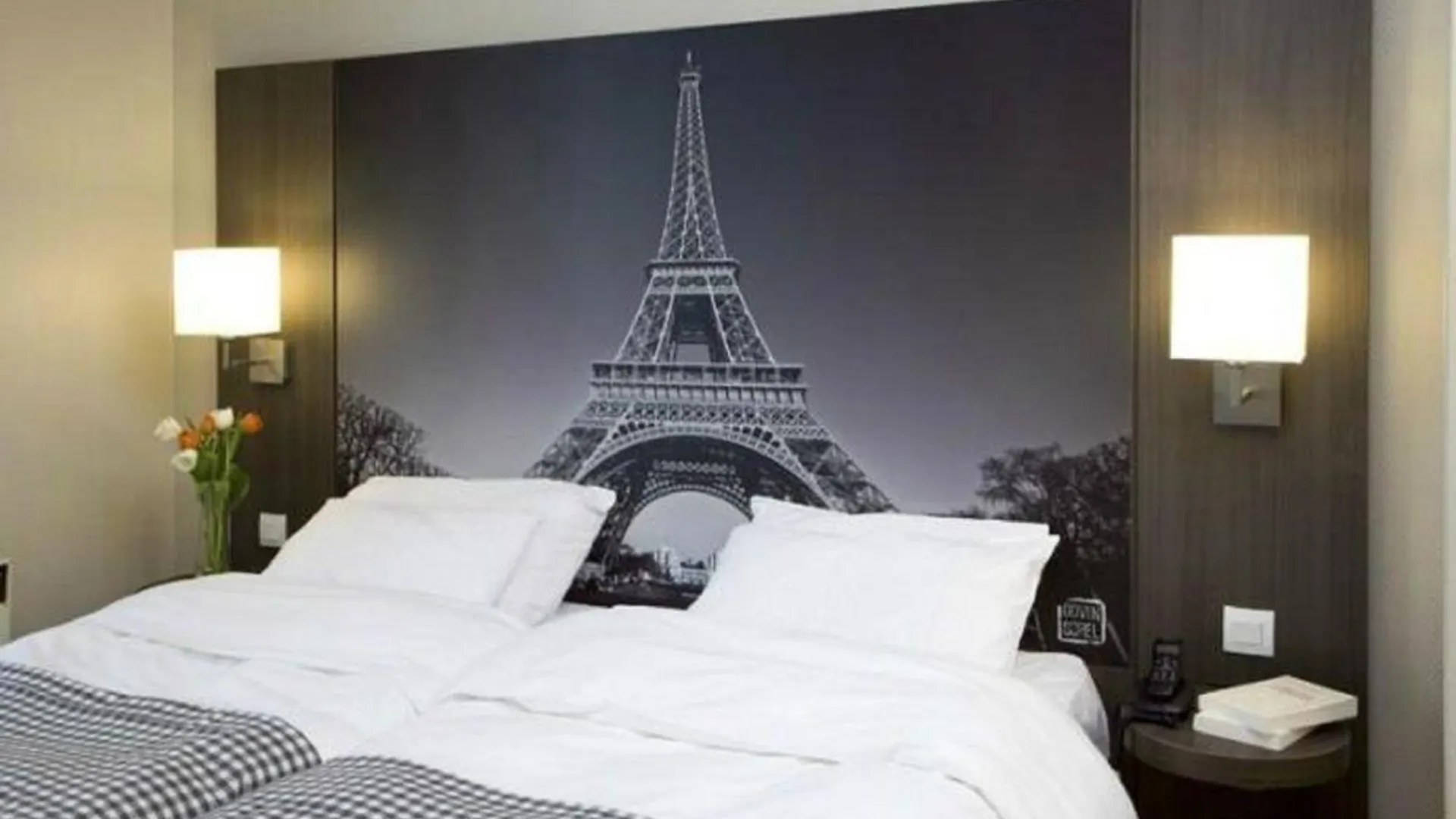 Victoria Hotel 2*